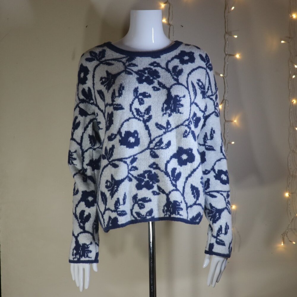 Berthie Blue White Sweater Floral Jacquard Knit Size 4